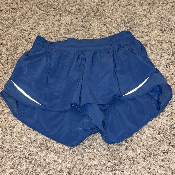 Lululemon hotty hot shorts - Picture 2 of 2